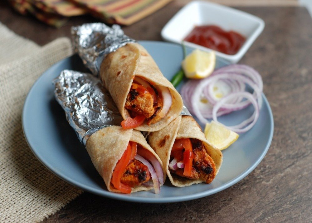 CHICKEN TANDOORI ROLL